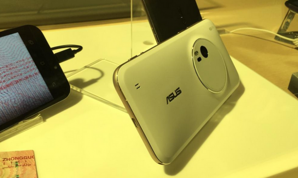华硕旗舰手机ZenFone2 CES首秀：4GB内存游刃有余 