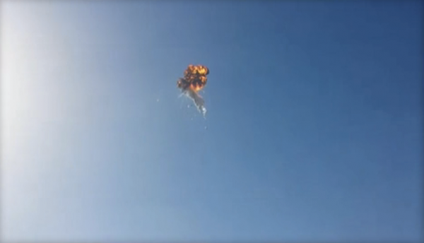 SpaceX试飞火箭空中爆炸 马斯克称“有些棘手”