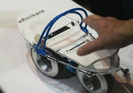 健康环保的出行 法国Rollkers公司展示同名交通工具