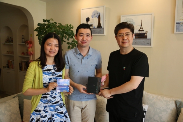 乐视二代手机首销单日售出161万台 创国产旗舰机24小时销量/销售额新纪录