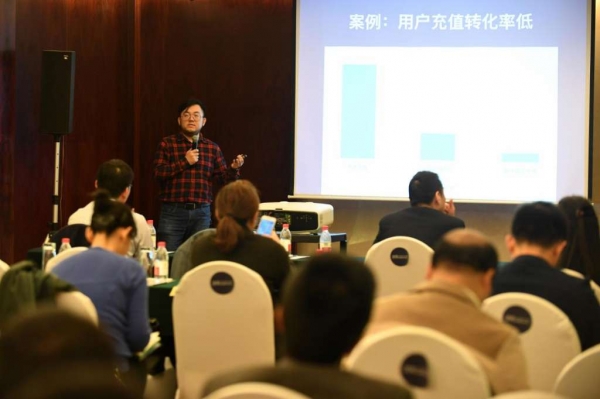 io FinTech ClubƼ
