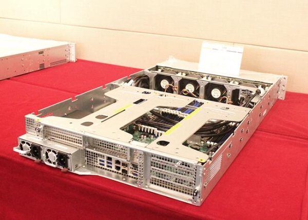 稳定高效扩展灵活 杰和发布四路服务器GCR2524MP-RF