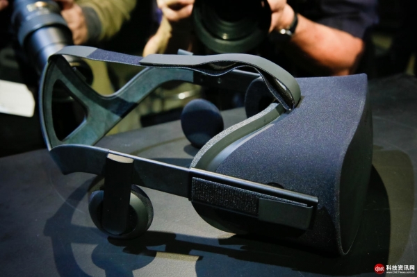 Oculus Rift虚拟现实头盔上市 定价为何跟预期不一样呢