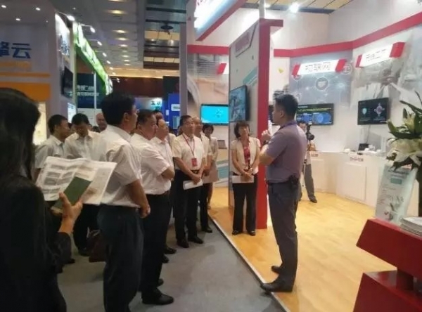 2017中国两化融合大会,锐捷用场景创新 智能制造展现工匠情怀