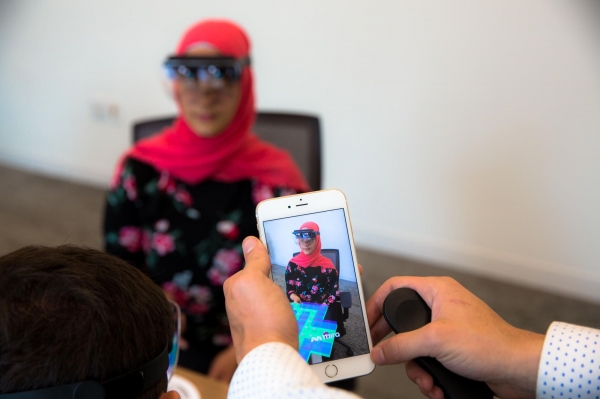99美元的Mira Prism，将iPhone变成一个迷你“HoloLens”