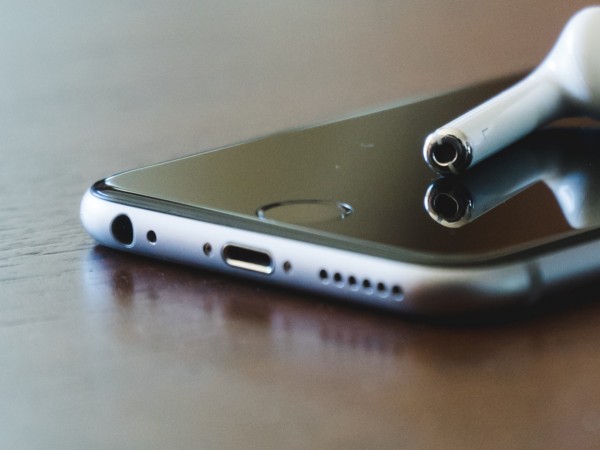iPhone何时才能换上USB-C接口?