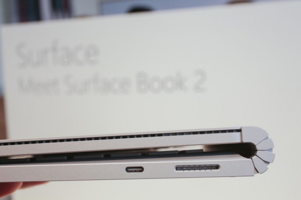 悄悄地,微软Surface Book 2来了!(附多图)