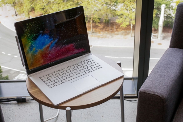 悄悄地,微软Surface Book 2来了!(附多图)