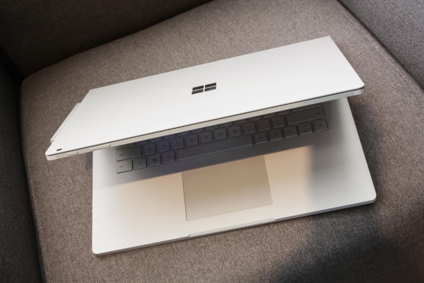 悄悄地,微软Surface Book 2来了!(附多图)