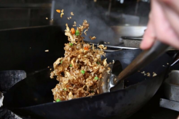 物理学家揭开炒饭的秘密