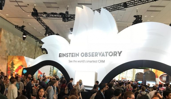 Dreamforce 2017大会：Salesforce Einstein的四部曲