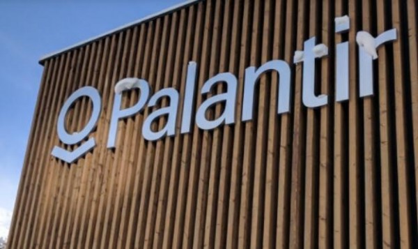 Palantir发布第四季度财报 亏损导致股价下跌