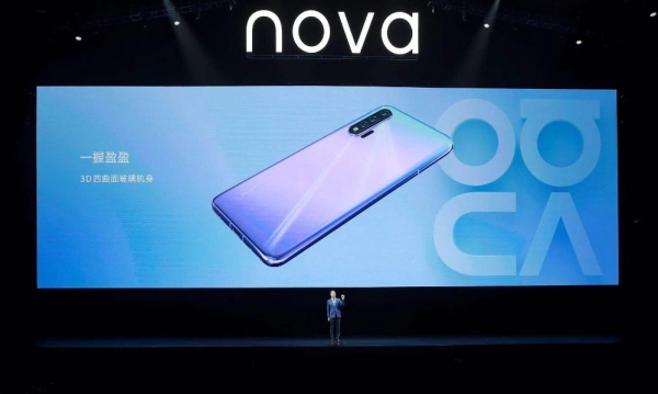  Ϊnova6 5Gˣһճ“Cλ”ֻ