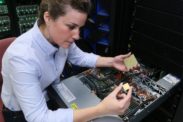 IBM发布PowerAI深度学习软件,