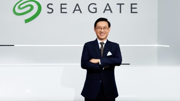 从“养龙虾”到EB级数据:AI基础设施的下一场存储升级