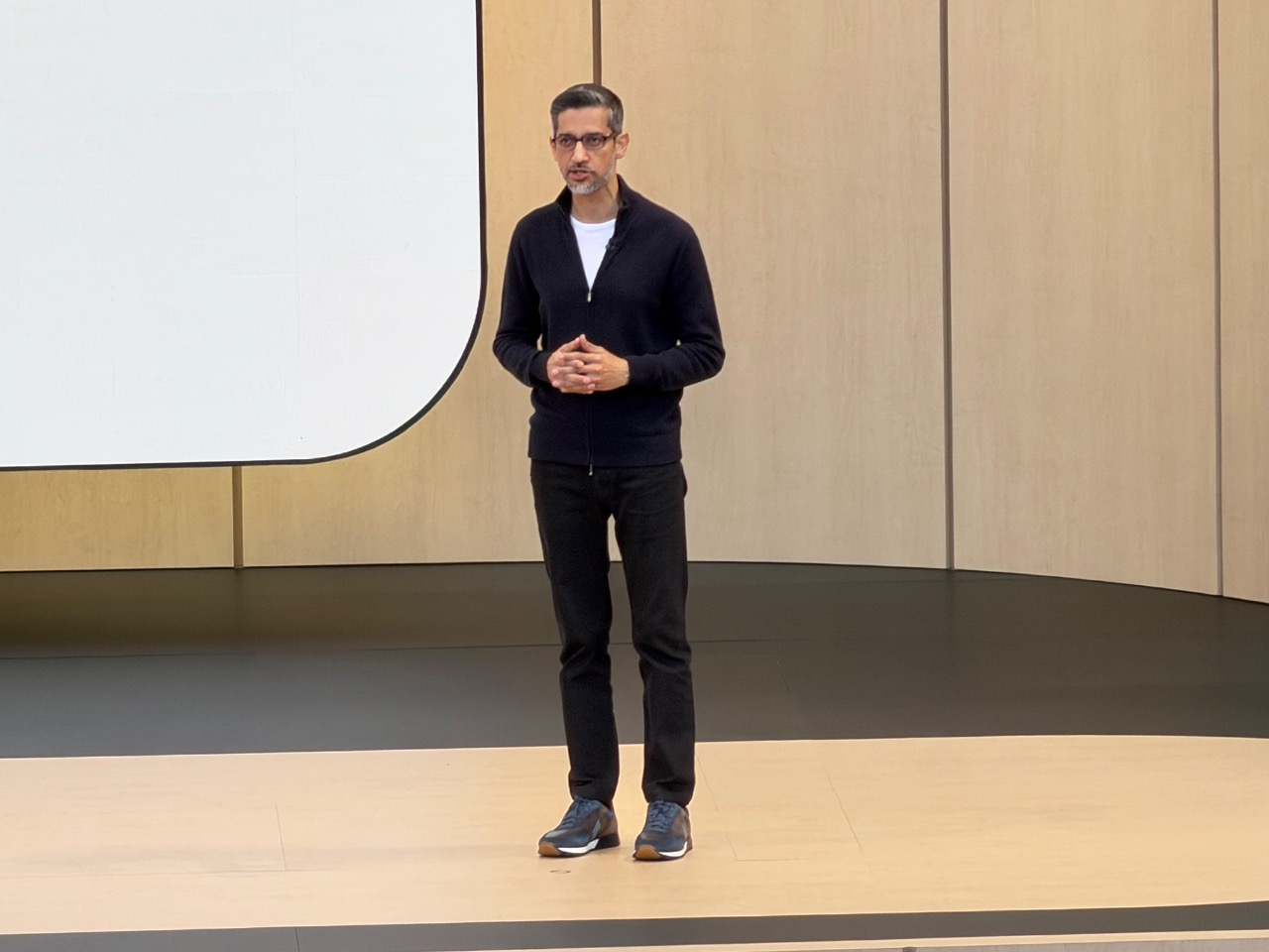 Google I/O 2026上的“电”与“光”