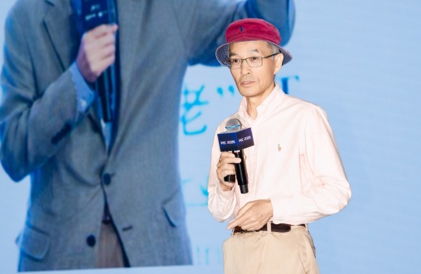 人类有希望吗?在PEC 2025 AI创新者大会上,王飞跃教授给出“AI三问”
