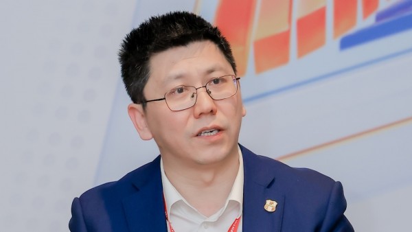 华为赵志鹏:升级星河AI网络,联接数智世界