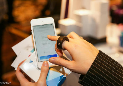 CES2015新奇产品：用智能戒指操作手机和家电