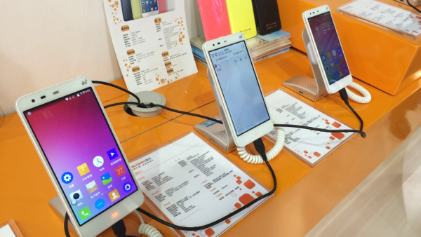 抢占中国4G制高点 斐讯发布三款手机新品