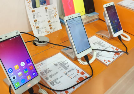 抢占中国4G制高点 斐讯发布三款手机新品