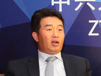 �����ױ�Ե����ҵ����� ̽��������������̬