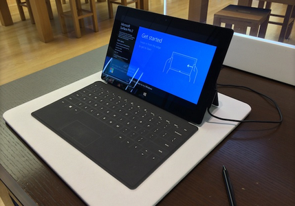 分析称微软可能在开发12寸版Surface Pro平板