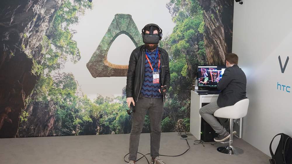 HTC Vive VRͷǿϮ 6888ԪԤ