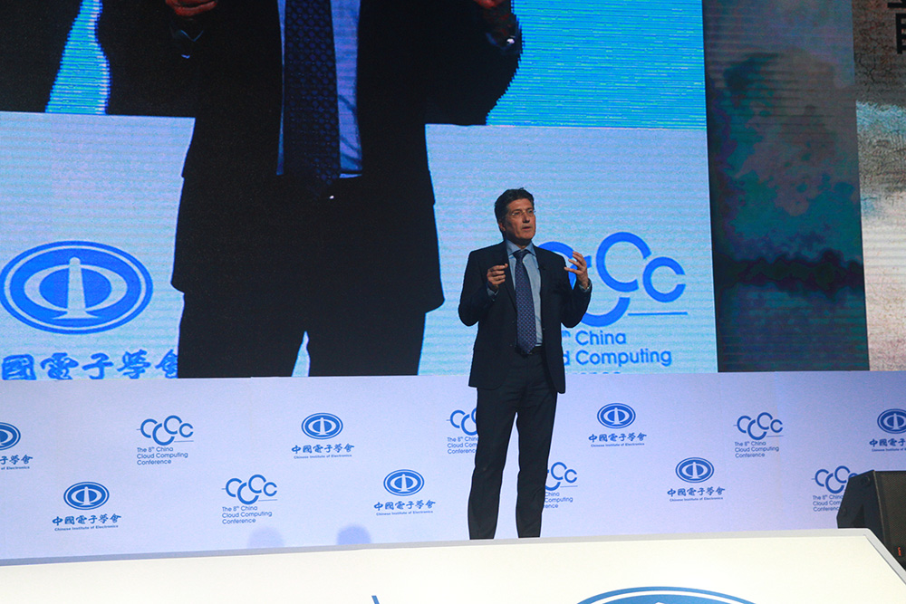 CIO Maarten HillenaarCIOӦʵеЭͬ쵼