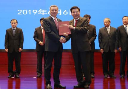 中国联通获得5G商用牌照 欢迎外资企业共谋5G发展