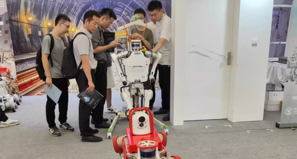 对话五家人形机器人团队：2023因何成了人形机器人盛世？