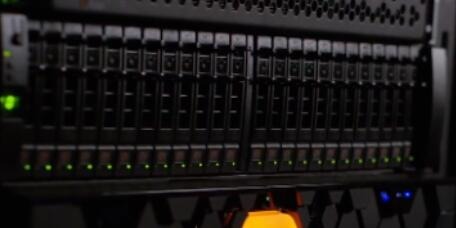 Pure Storage����ҵ���׸�ȫQLCϵͳ ּ����̭��ͳ�������