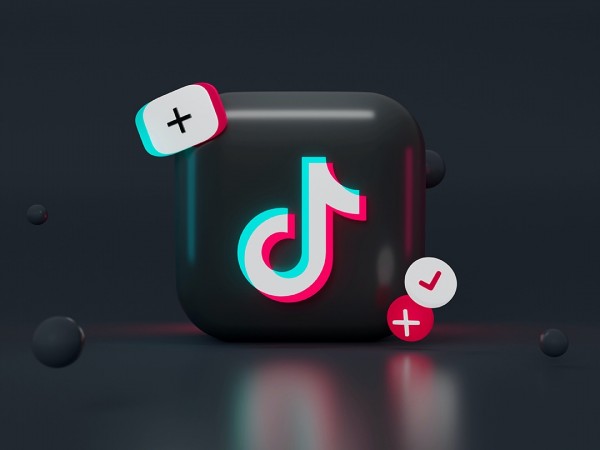 �й�������׼TikTok��ֱ�������߽�ŷ���г�