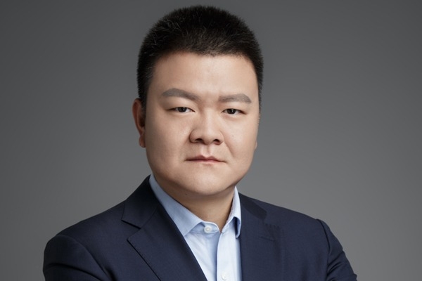 �����ƣ���Զ��ЭͬǶ�뵽ÿһ������