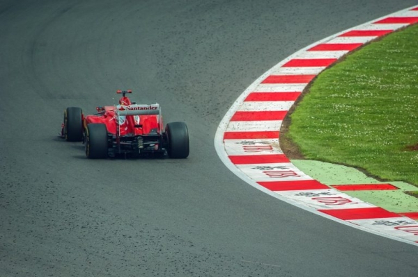 F1��AWS�����п�������ѧģ���Ը����������
