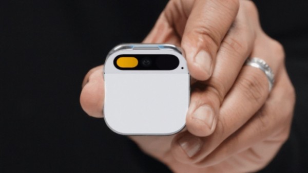 Humane AI Pin