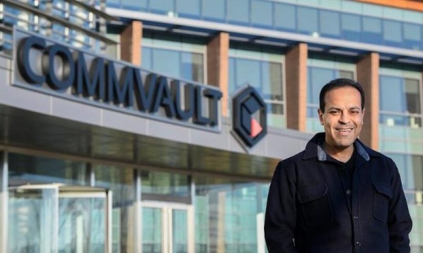 Commvault�������ļ��ȲƱ� ��ս�ԺͶ���ģʽ�ƶ������ٴ��¸�