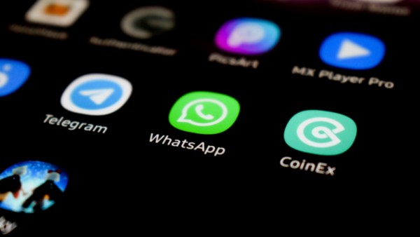 WhatsApp����ô�ͳ���ȫ��ͨ�е�����Ӧ�ã�