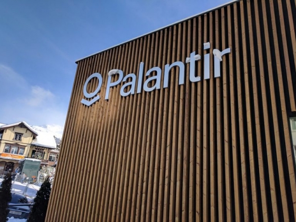 ·͸�磺�����ݷ�����˾Palantir����δ������������