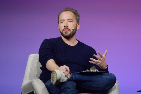Dropbox CEO̸�����鹤����ʽ��ת��