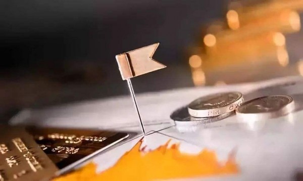 ������ CaixaBank �Ŷ��� IBM ��չ���������ٽ��ڷ�����ҵ����ת�ͺʹ���