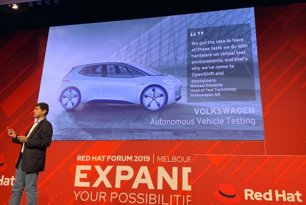Red Hat Forum����ñ��ͼ��Ϊ��ҵ���ֻ�ת�ͺ������