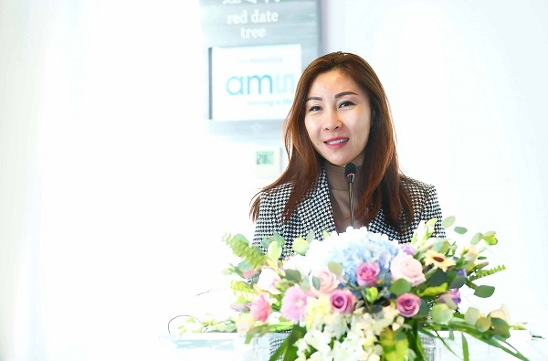 ����˹�뵼���Ƴ������С���ֺ���ӽ��������������ֻ�����αӰ������
