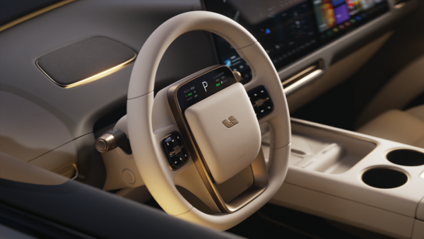 智能座舱的“理想”样本背后,为什么需要一朵AI云?