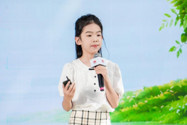 500多件作品背后,少年开发者用AI回答未来