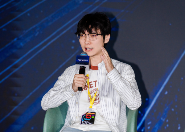 具身智能2025之问：新物种时代，人形机器人如何长大？