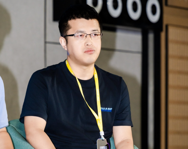具身智能2025之问：新物种时代，人形机器人如何长大？