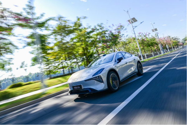 HSD立标杆、生态促普惠,地平线将城区辅助驾驶带入十万级国民市场