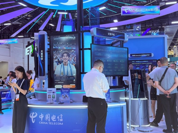 暴走WAIC:逛了37家厂商之后,我们发现了6条主线