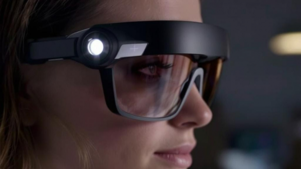 ��ԽMeta Quest��Vision Pro��δ���������۾������¶���VR